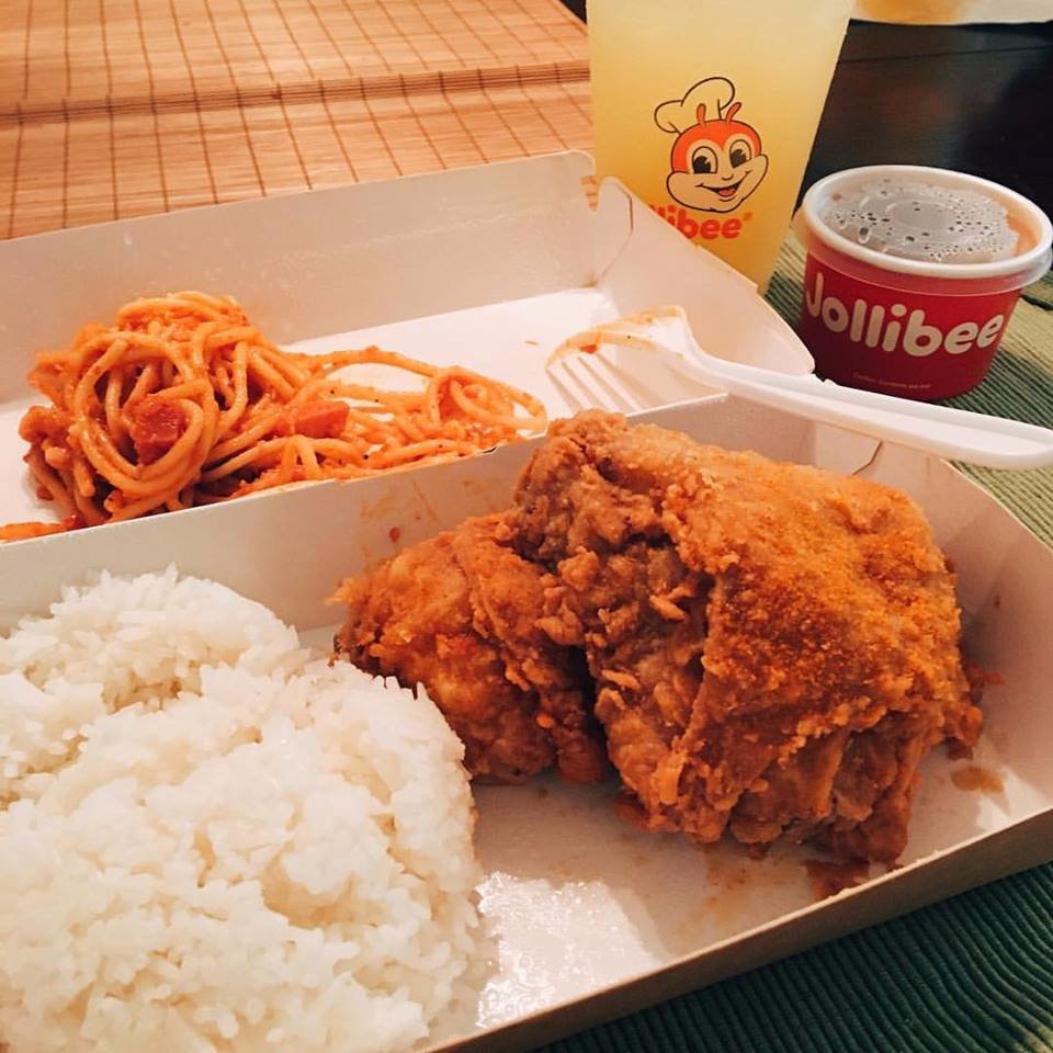 rice chicken spaghetti gravy pineapple juice eaquals happy and full tummy