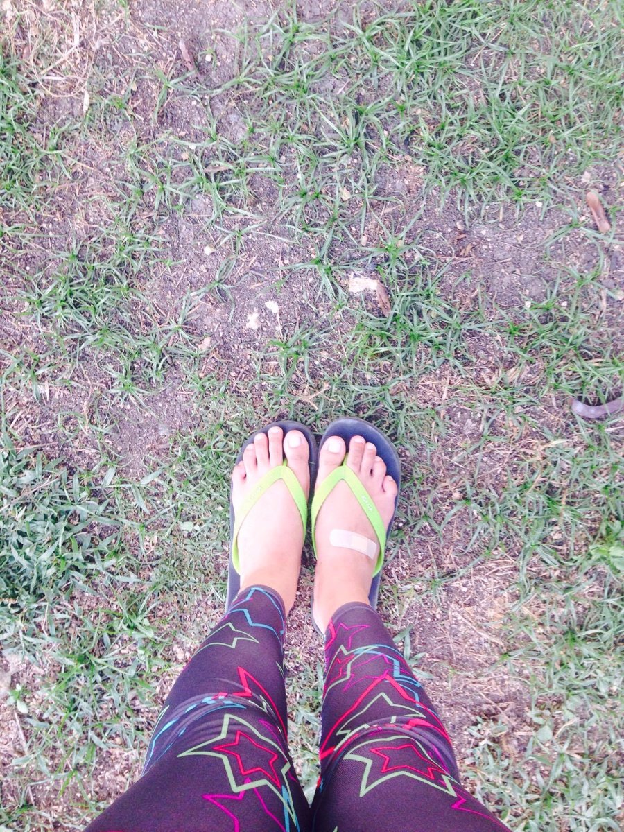 stars designed leggings gray blue red yellow green colours feet slippers band aid