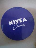 nivea, creme, classic, mositurizeer, for, a healthy, skin