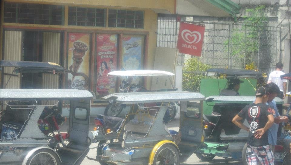 tricycles, road side