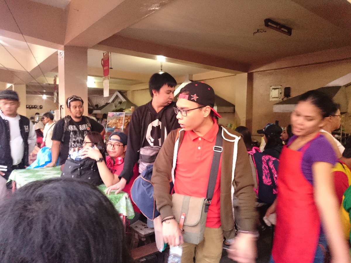 eating sikwate at Dumaguete city