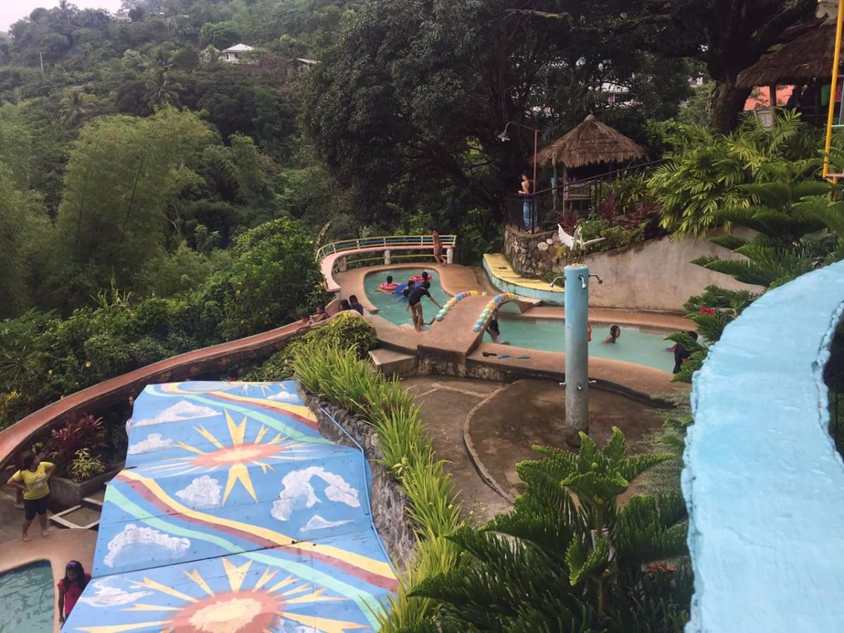 Holiday pool