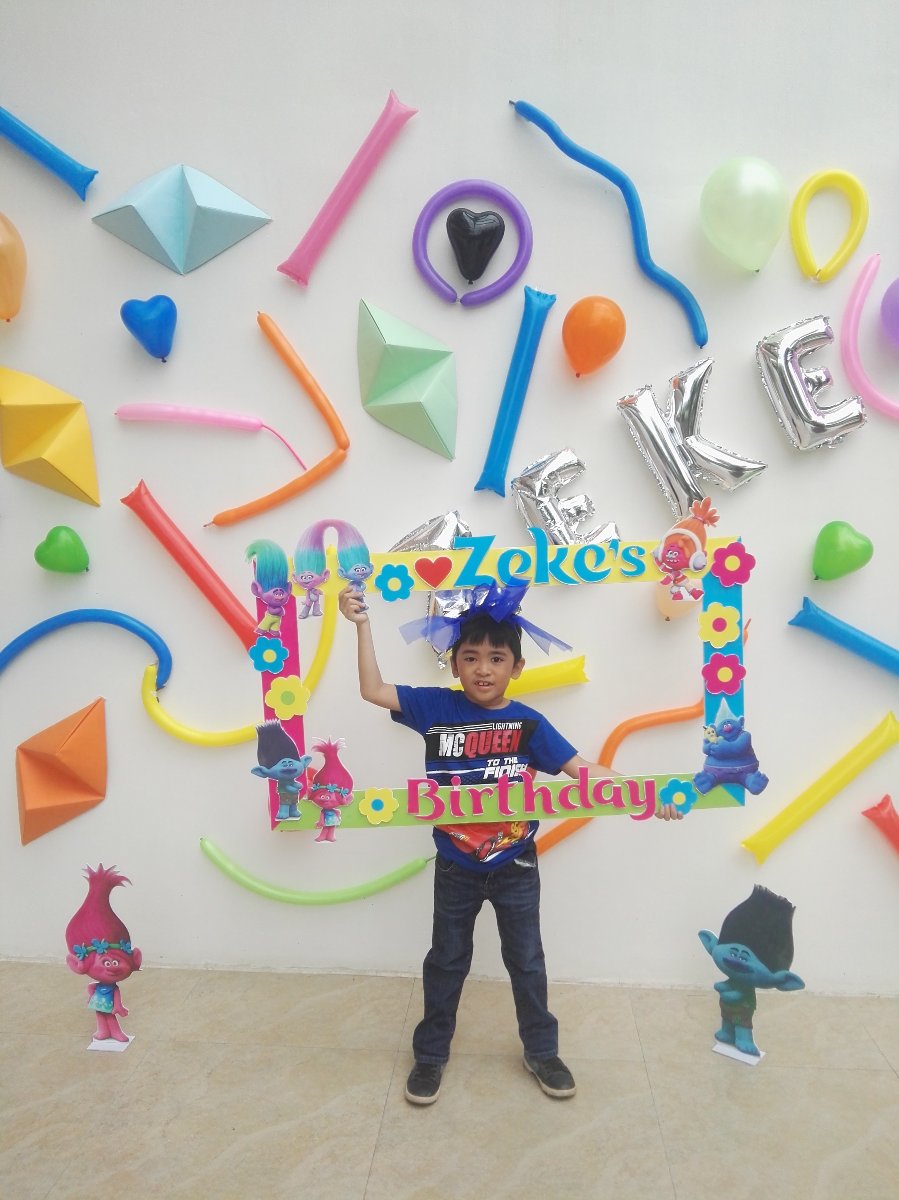 Photo birthday wall
