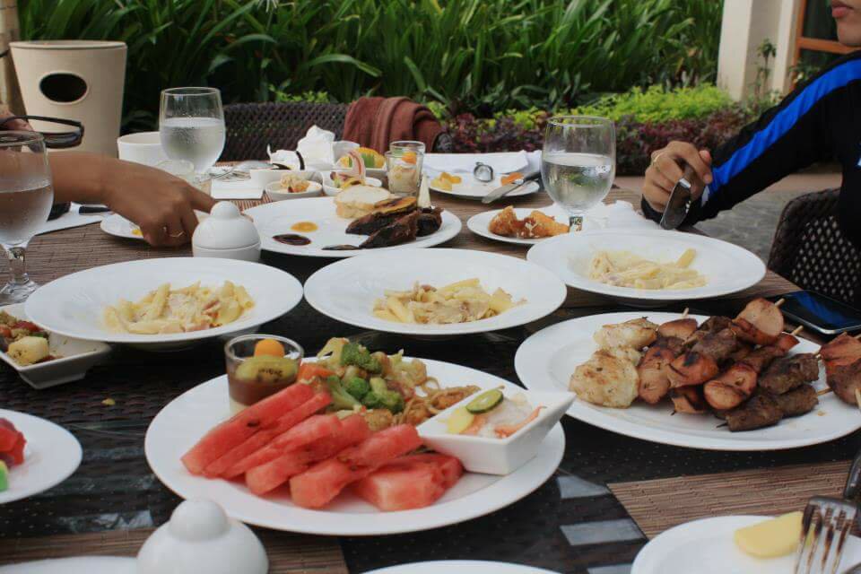 Buffet at Crimson Resort