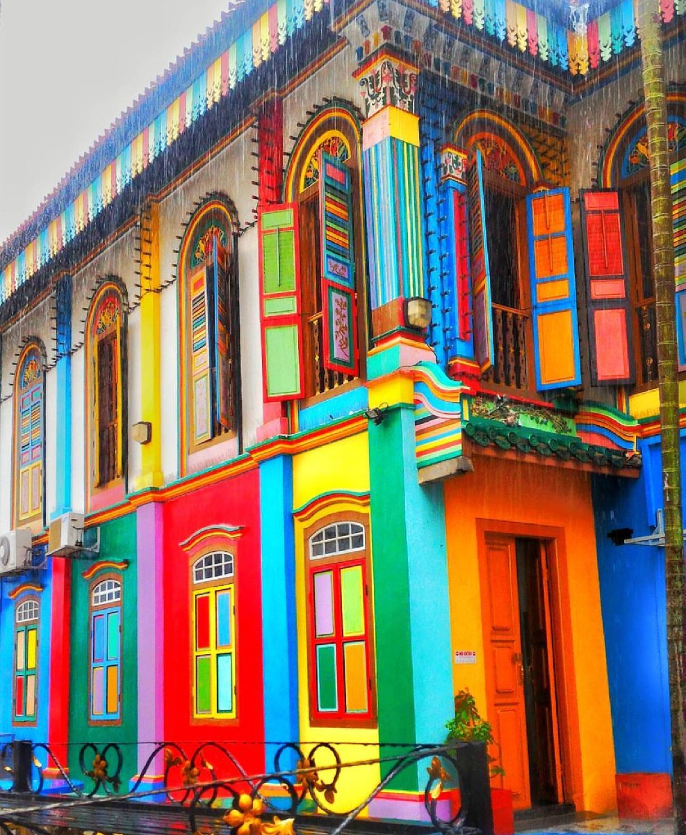 Colorful Little India #WheninSG #Singapore #NoFilter #Structure