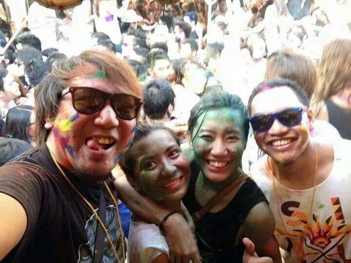 Friends during Sinulog
