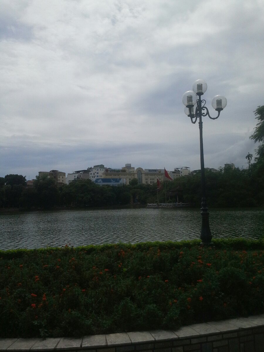 Hoan Kiem Lake