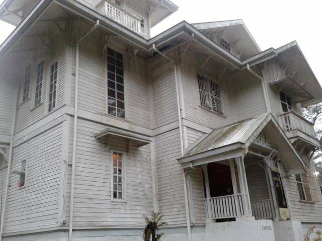 White Haunted House