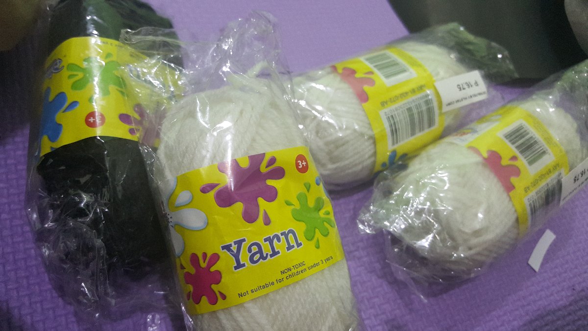 White and Black Yarns