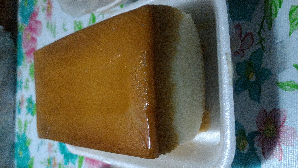custard cake