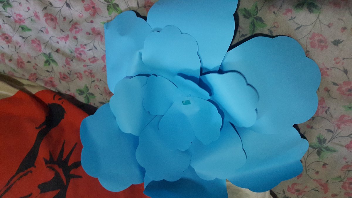 giant paper flower