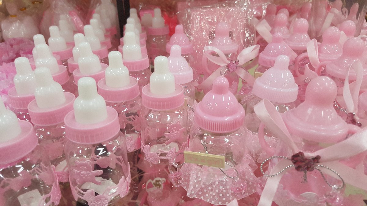 partyfavors giveaways