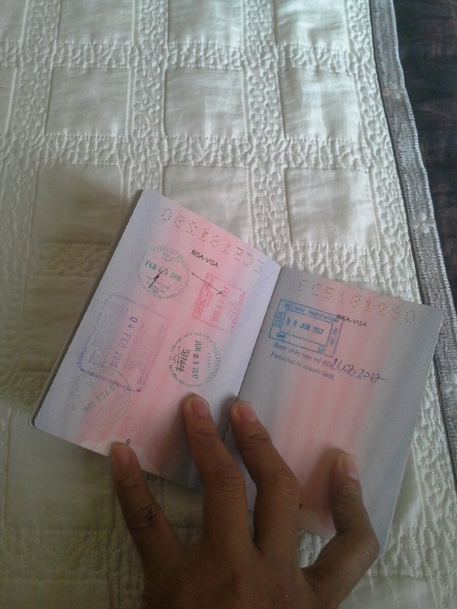passport stamps page 8 9 wheninvietnam wheninhanoi