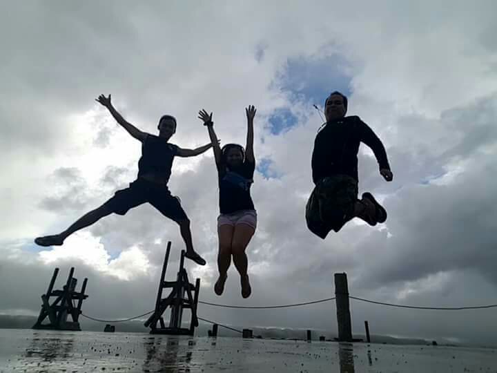 Mandatory Jumpshot #ChocolateHills #RainorShine #travels