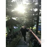 Even your own shadow leaves ilovemyself