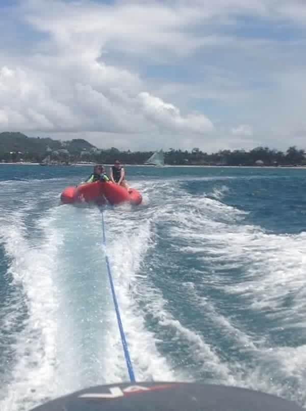 Mommy on a boat, she had a so much fun