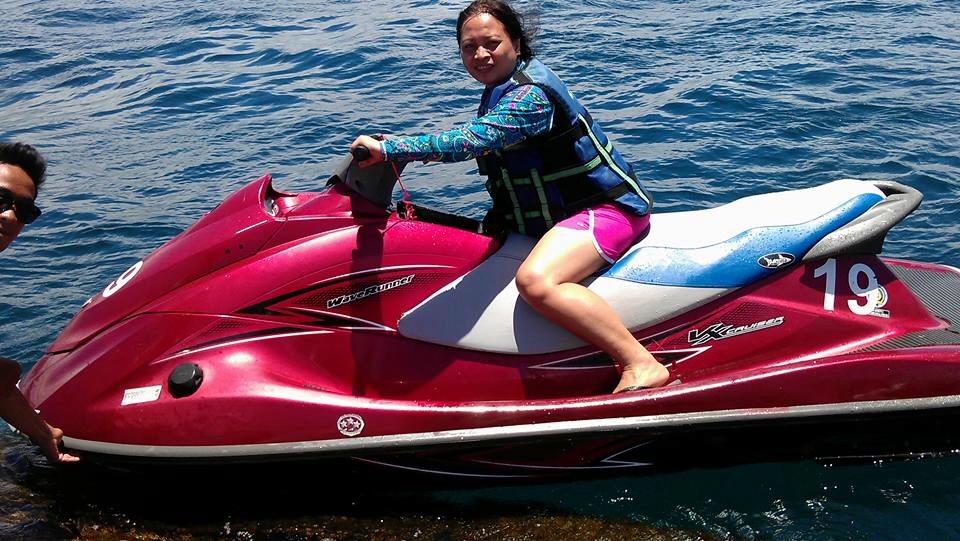 Mommy so excited to have a ride, she is on her way, do not delay haha, the water is ready to catch her then
