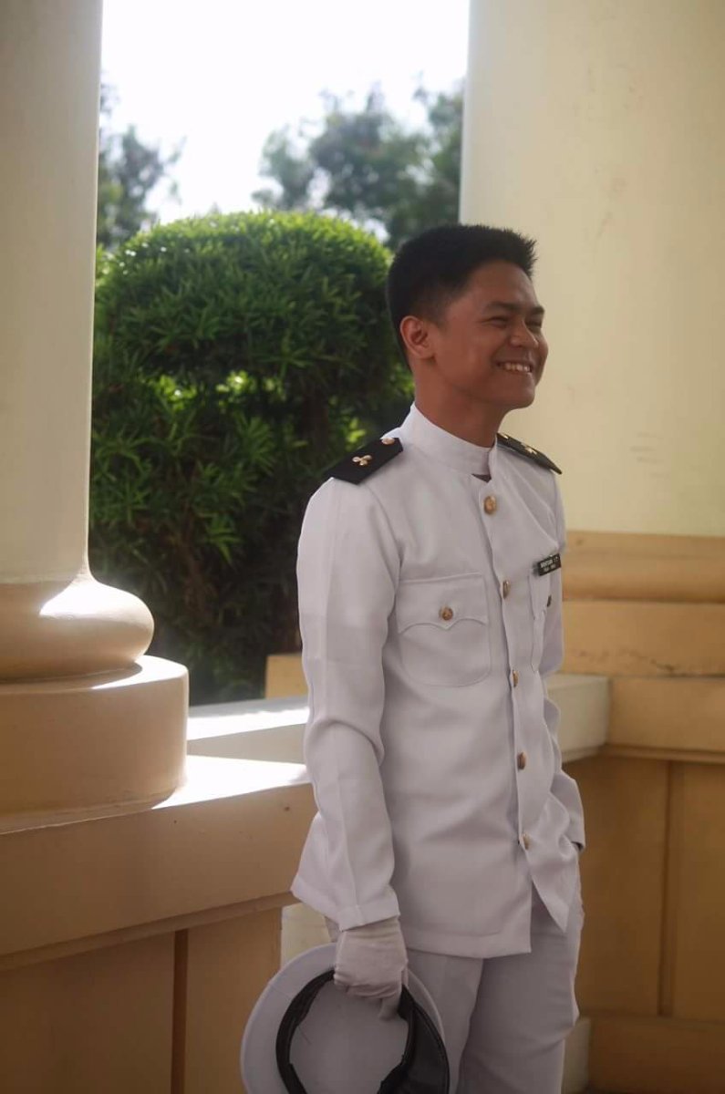 Candid pose, hi babe