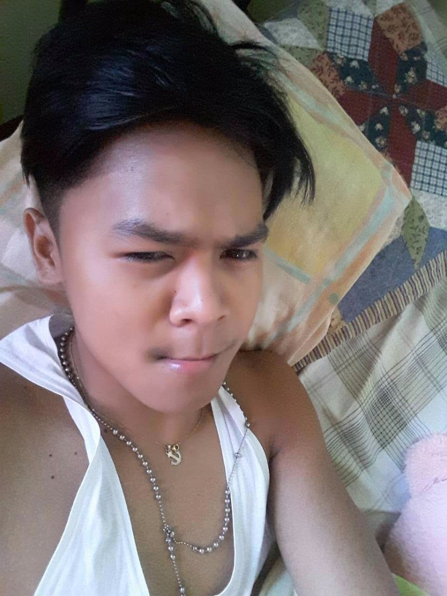Hi babe, the pabebe pose