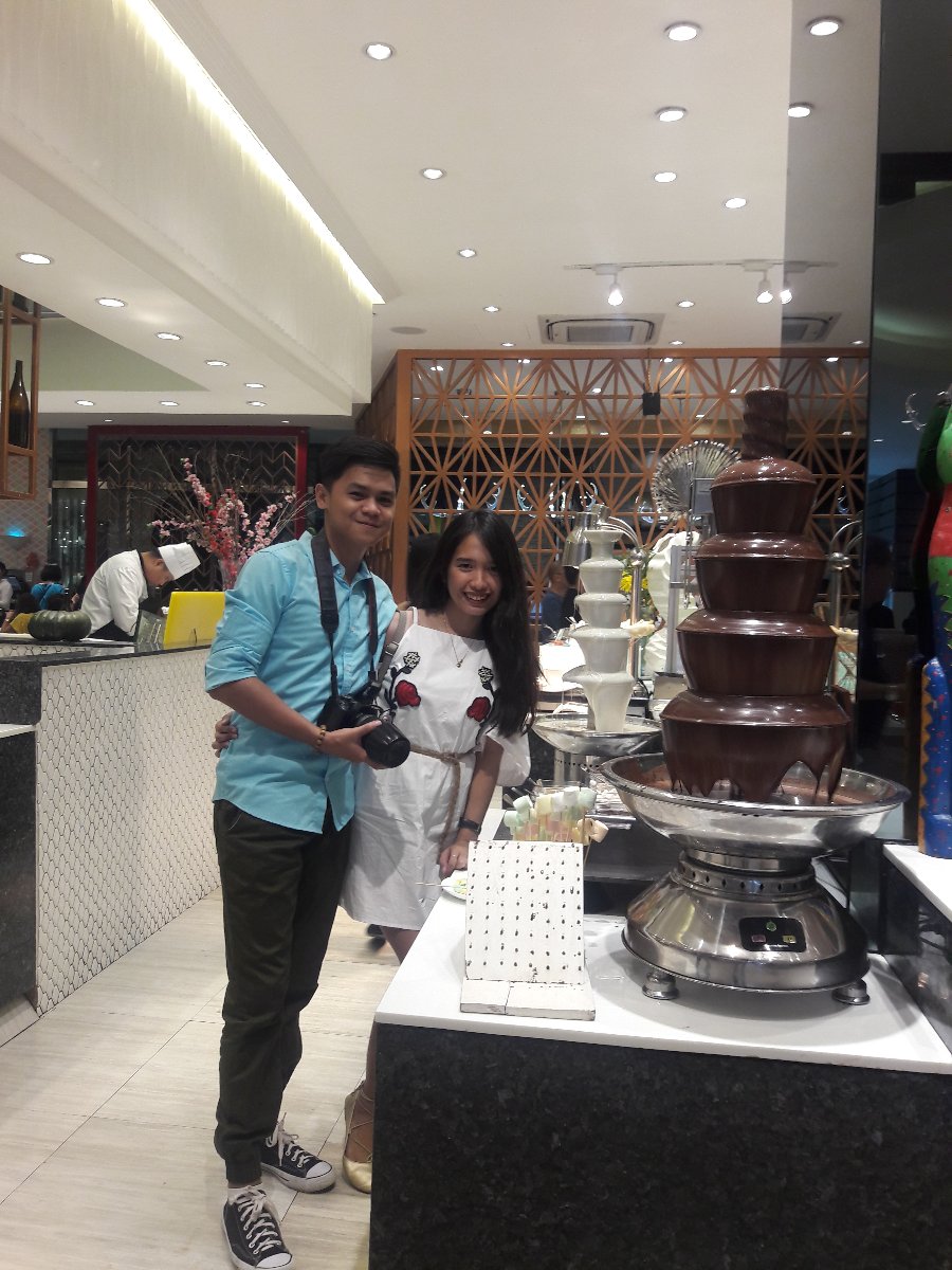 So much love with the chocolate fondue