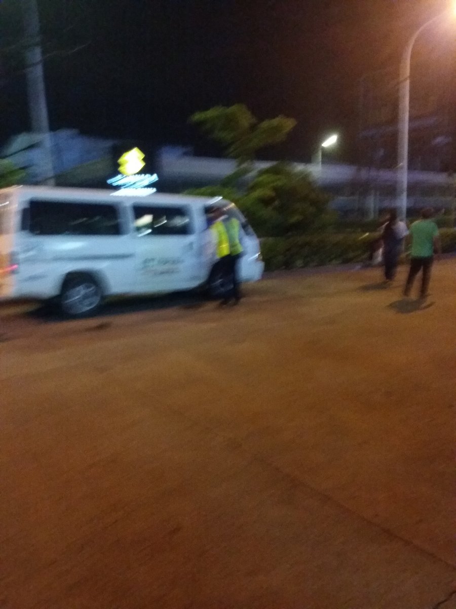 Vhire , blury