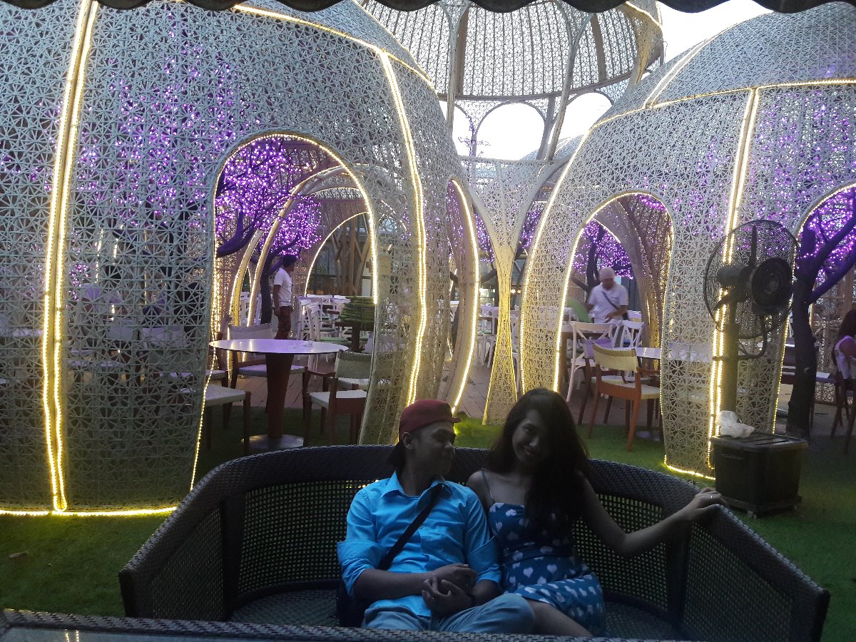 @lavie , with babe, wine, post birthday celeb