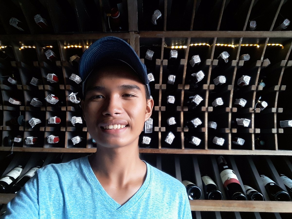 winery @ lavie, with little bro and babe