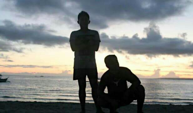 emote on the sunset