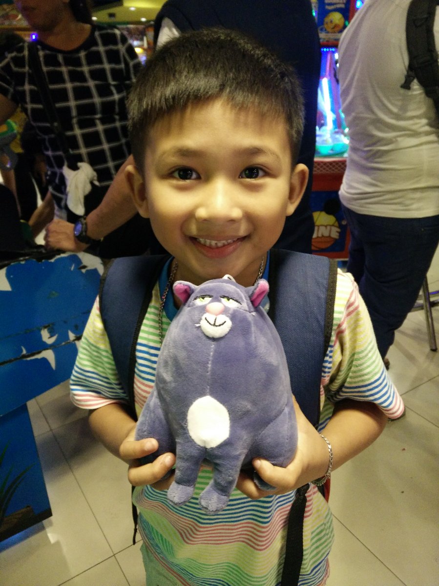 he won, arcade, claw