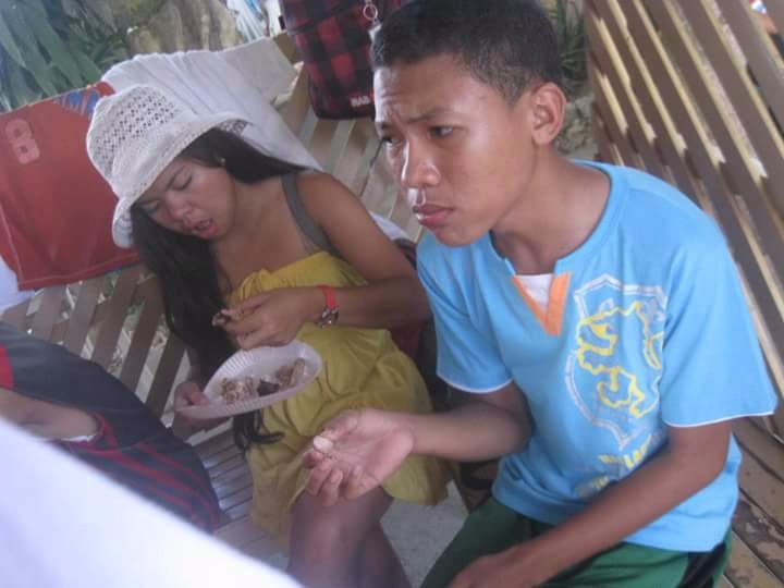 Pool party, eating time