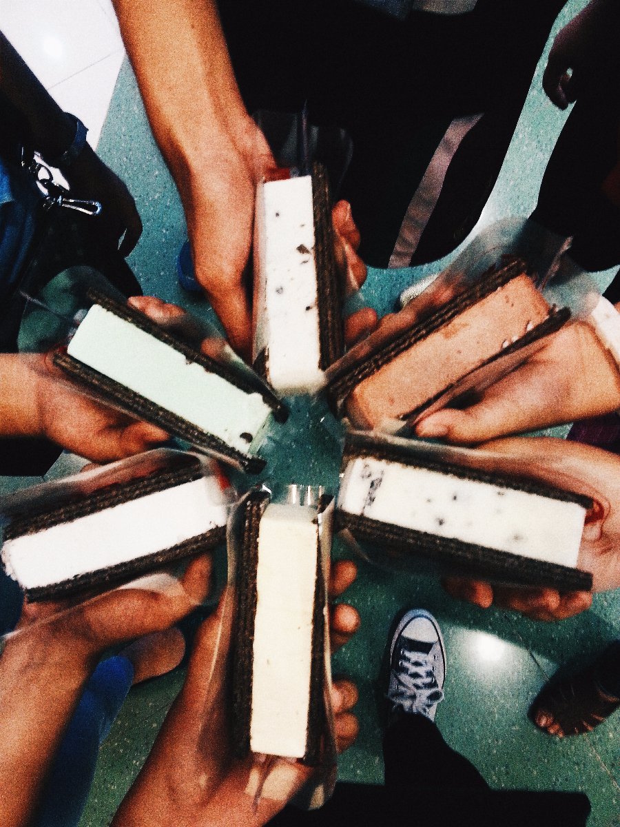 icecream sandwich