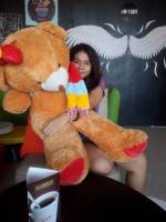 wing one cafe, big hugs