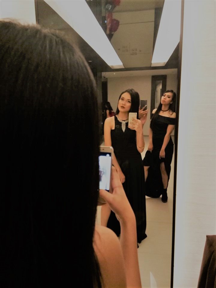 A woman with class is timeless, hi pretty raniel, mwaaa