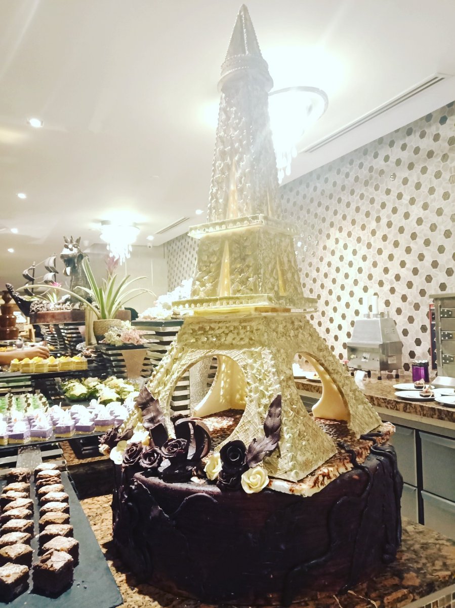 Eiffel tower, desserts