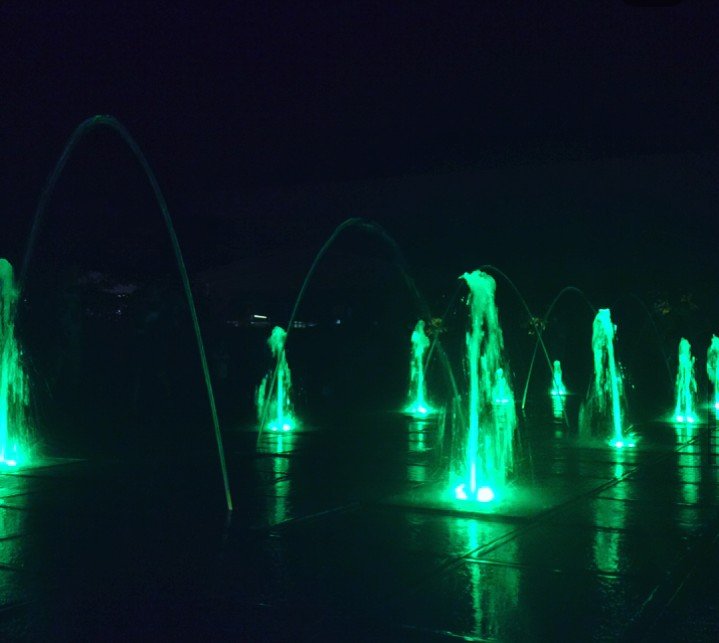 Fountain lights, green