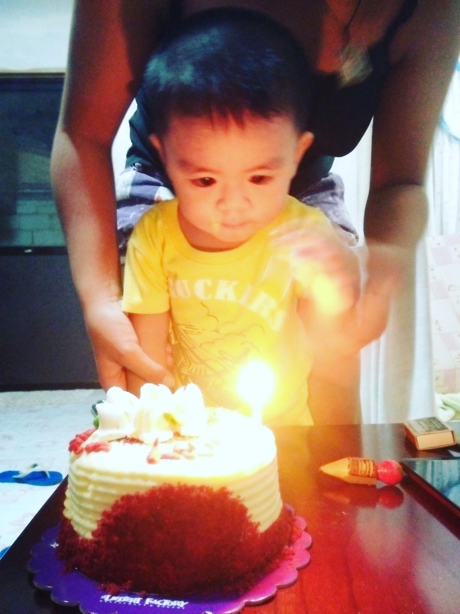 Happy birtbday blow the candle bambam baby haha
