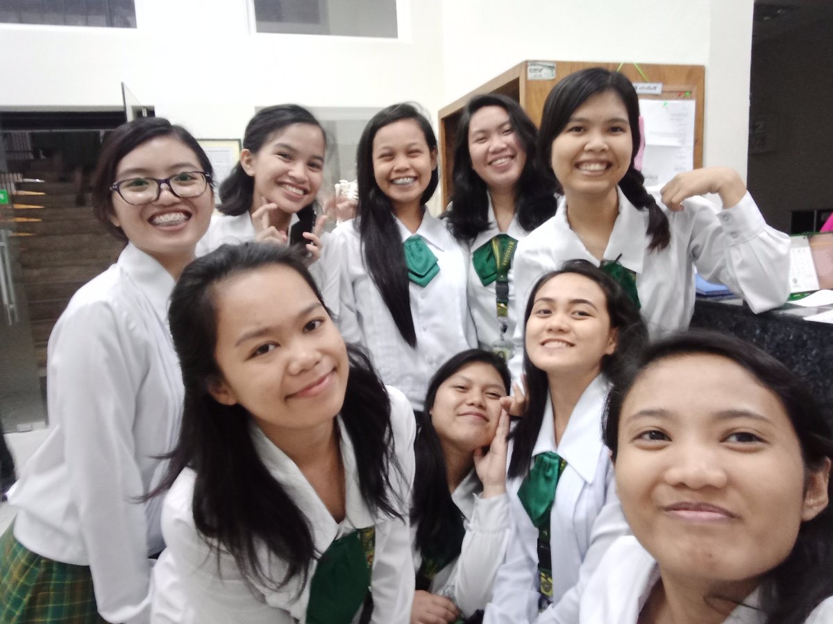 IE friends, classmates, happy faces