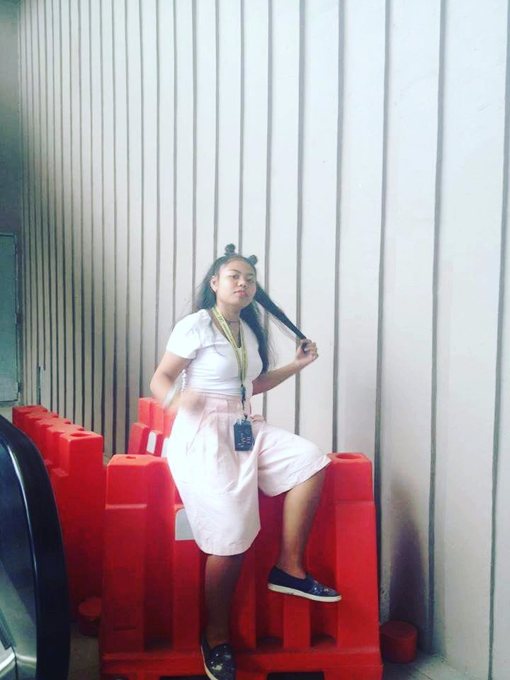 Mi modelo, cousin, girl in white, pretty