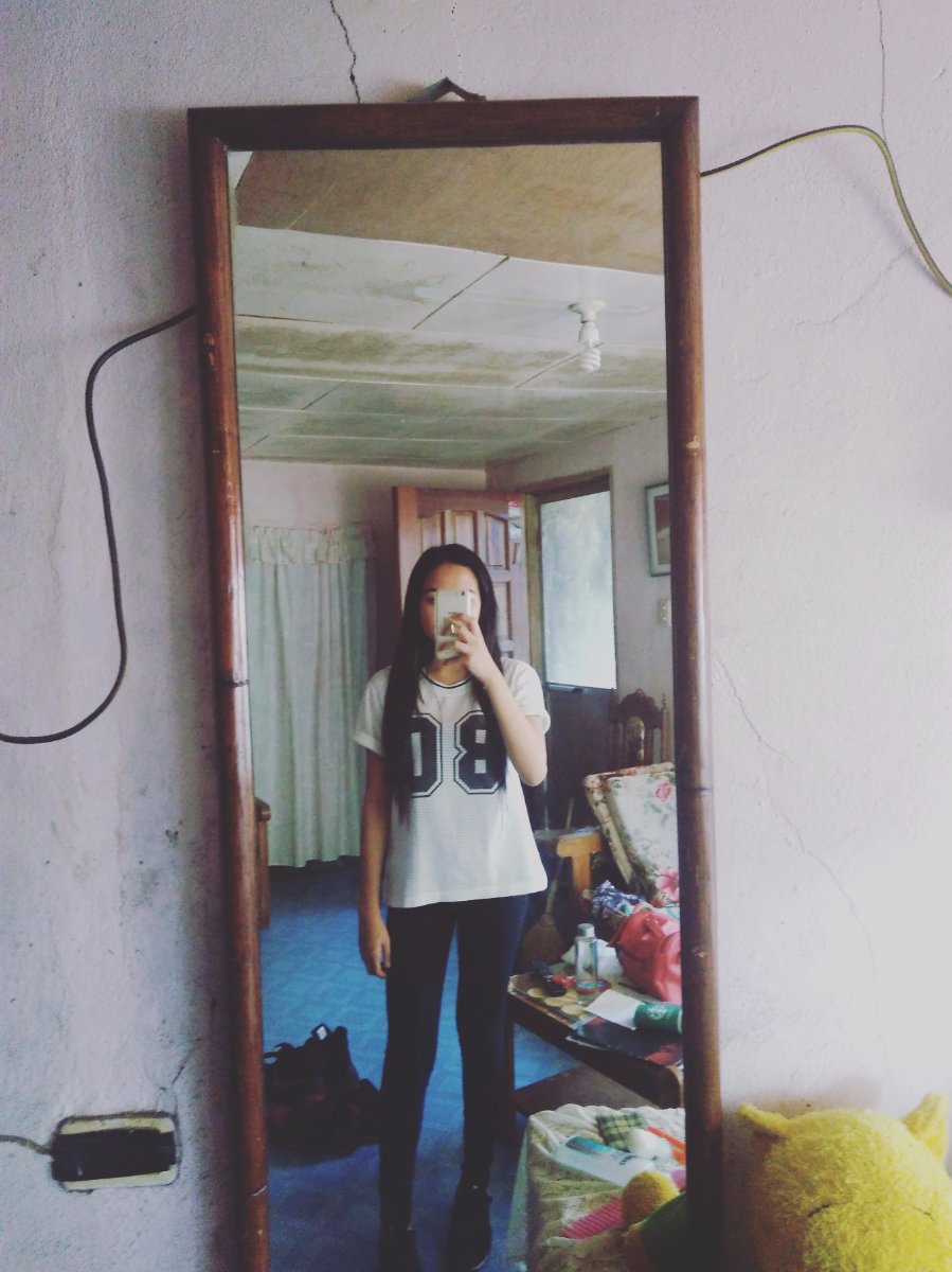 Mirror selfie, zero, eight, black  white