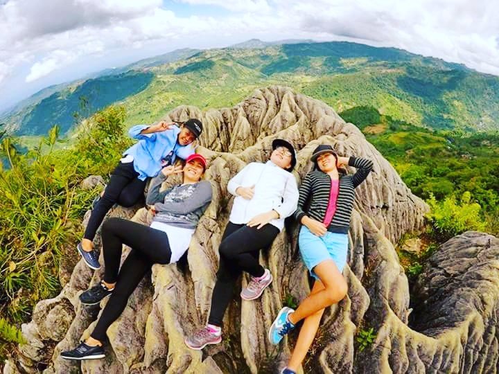 Mountain top, chiillin with the squad