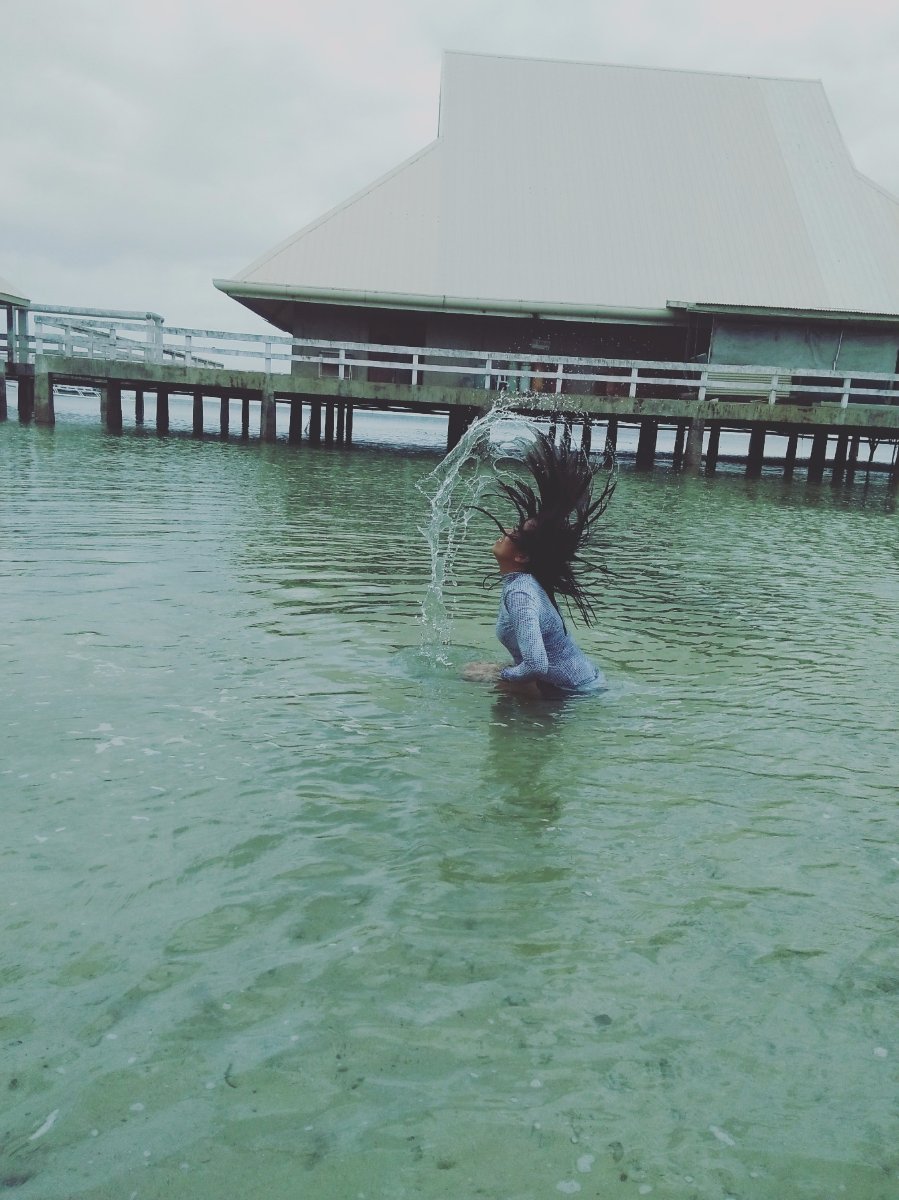 Water hair flip