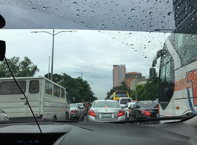 omg, stucked in traffic
