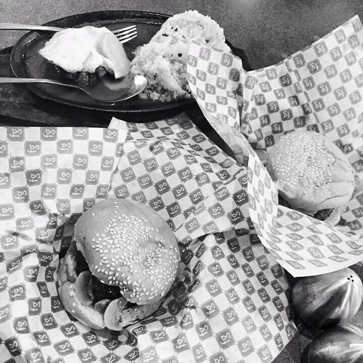Burger #frontgate