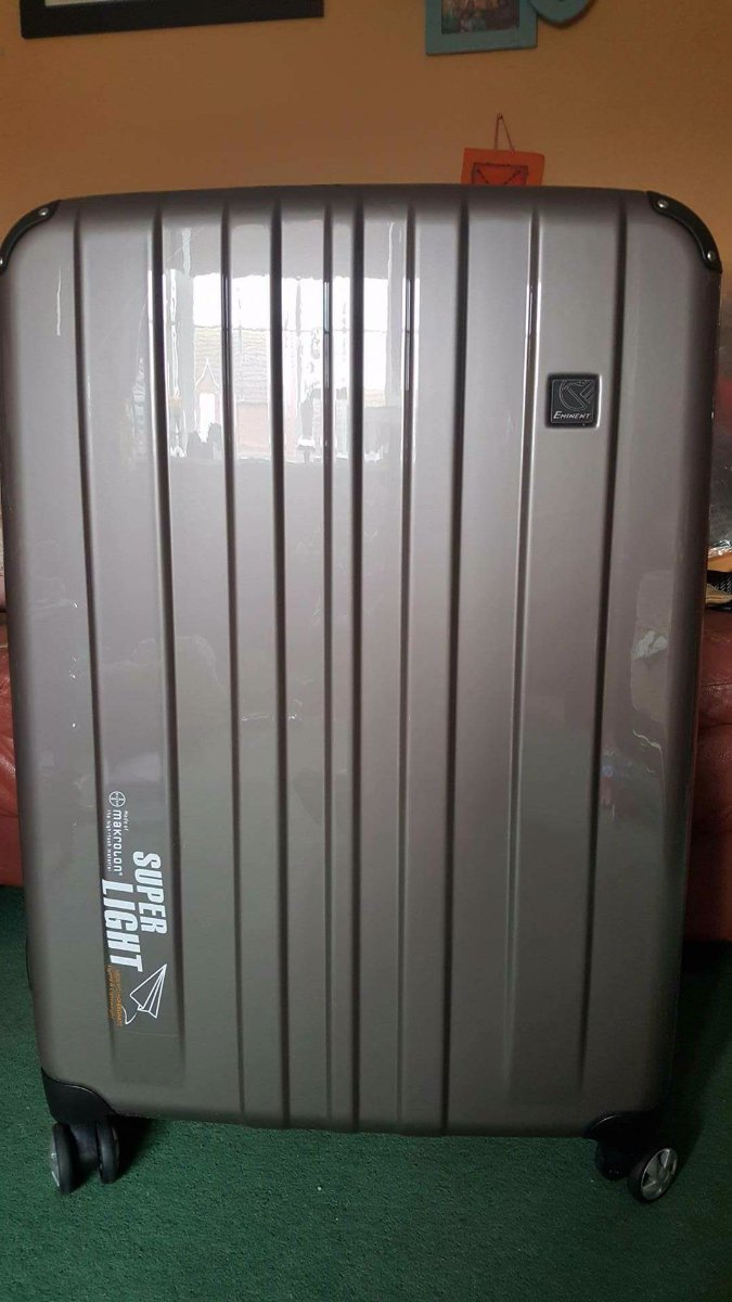 my new luggage, emminent move air, quality construction