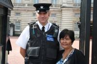 Police Officer, Buckingham Palace, London, UK