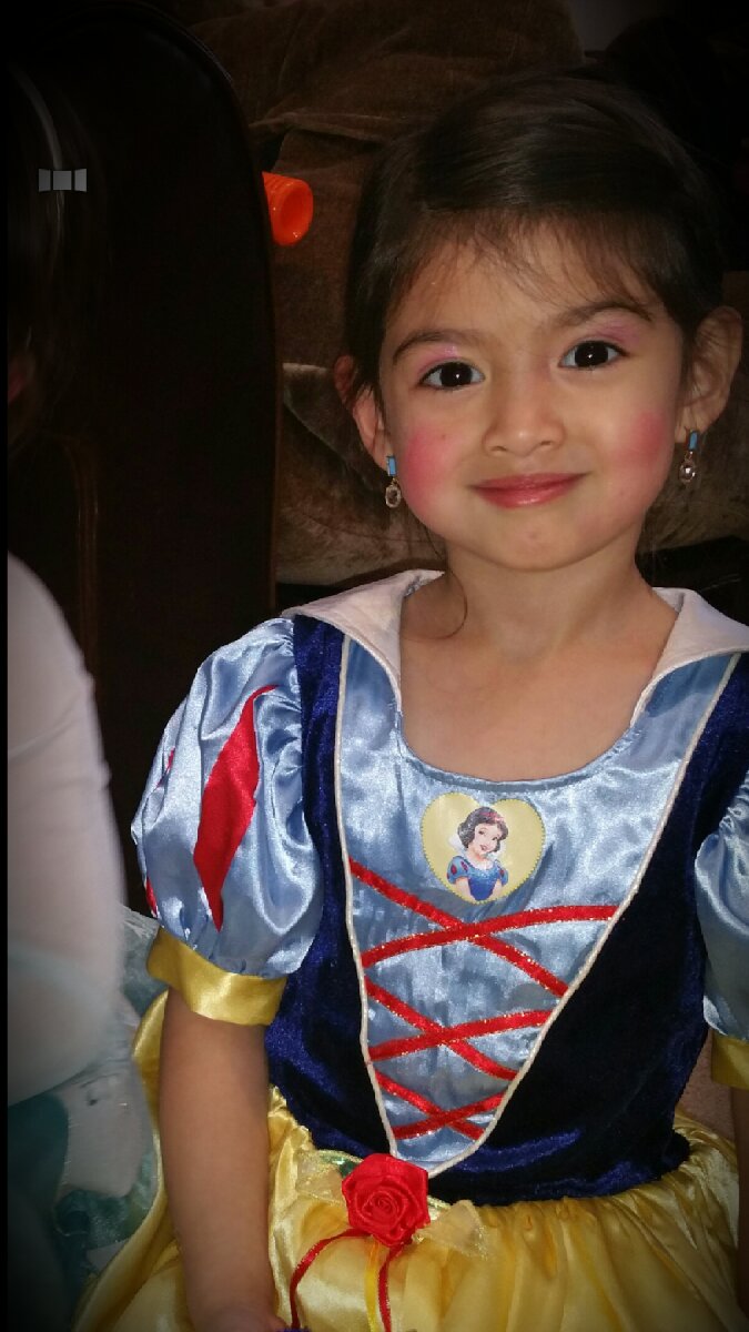 snow white dress up