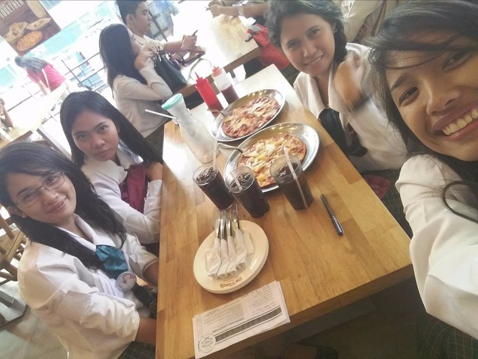At Da Vincis Pizza