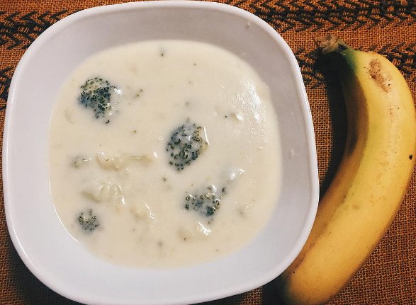 Home made broccoli and cauli flower soup