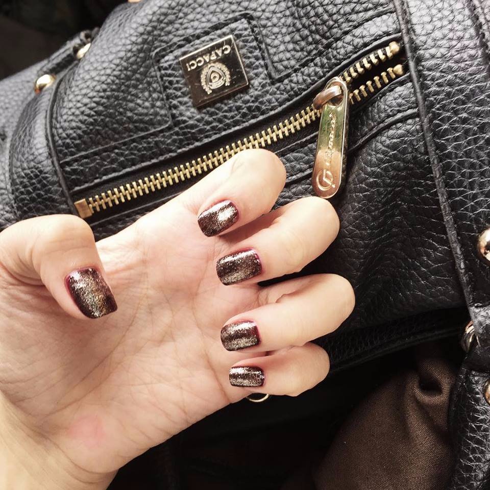 i love this colo happy nails