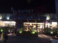 Dinner time with family loves
